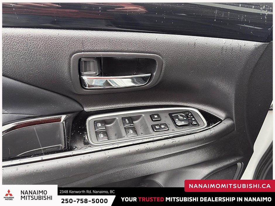 2018 Mitsubishi Outlander PHEV SE-11