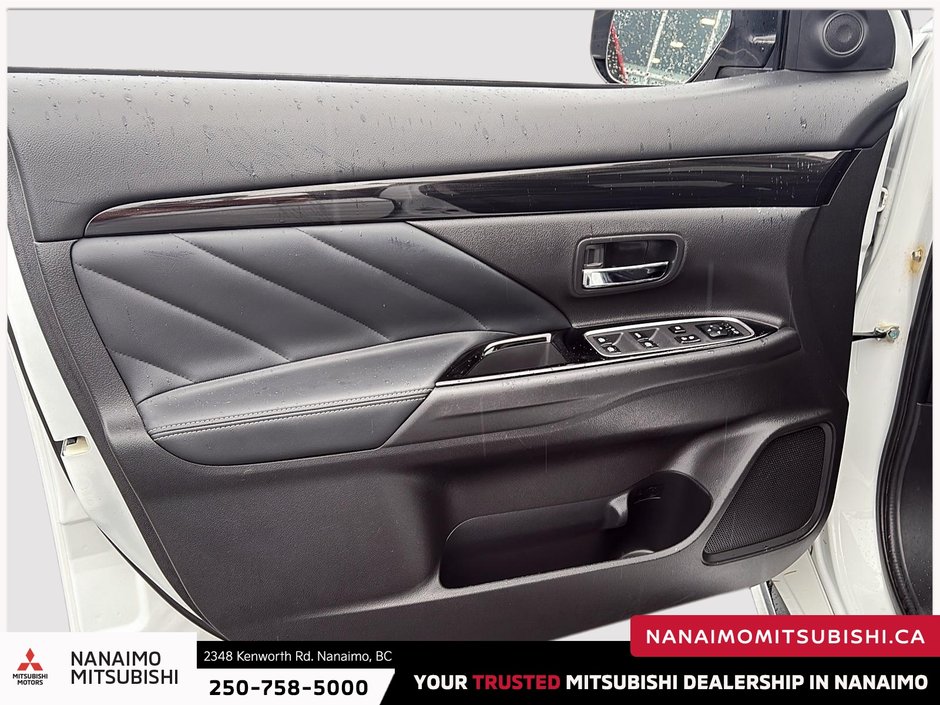 2018 Mitsubishi Outlander PHEV SE-10