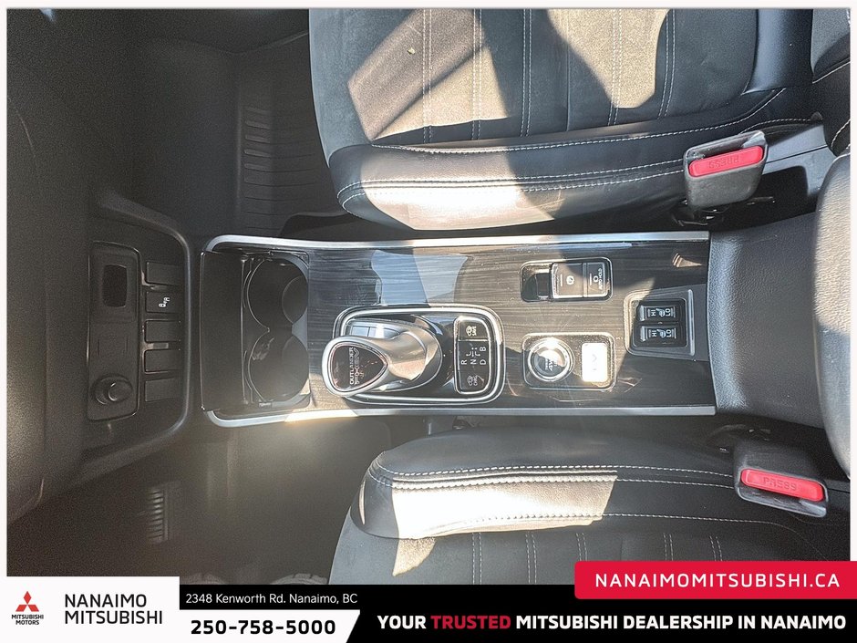 2018 Mitsubishi Outlander PHEV SE-17