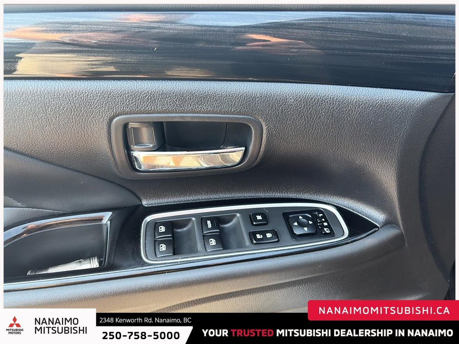 2018 Mitsubishi Outlander PHEV SE-11