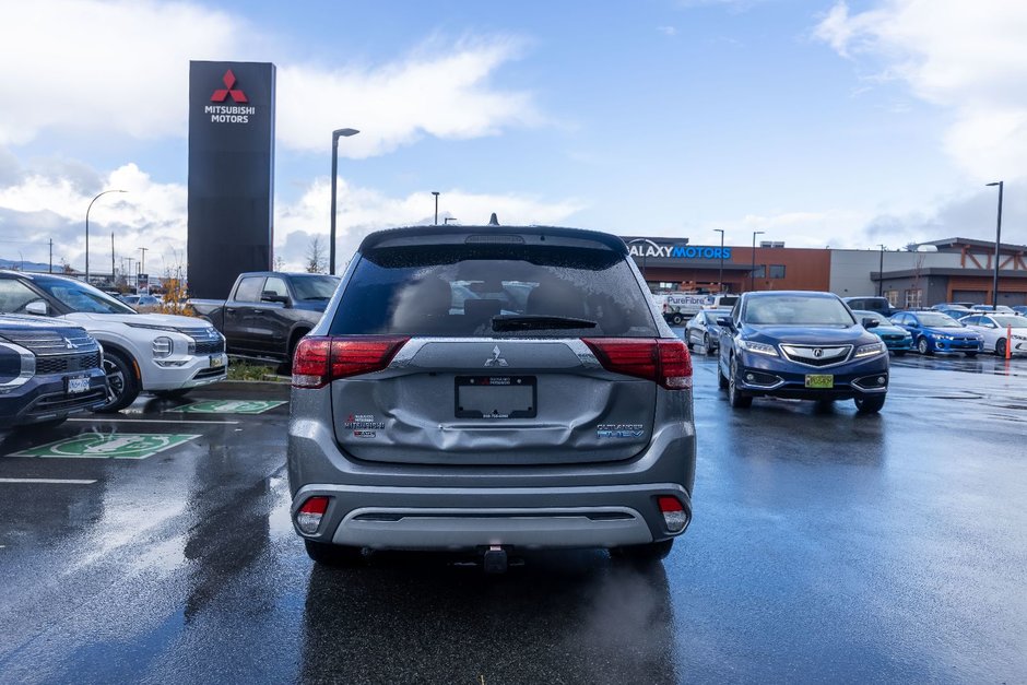 2019 Mitsubishi OUTLANDER PHEV SE Touring-4