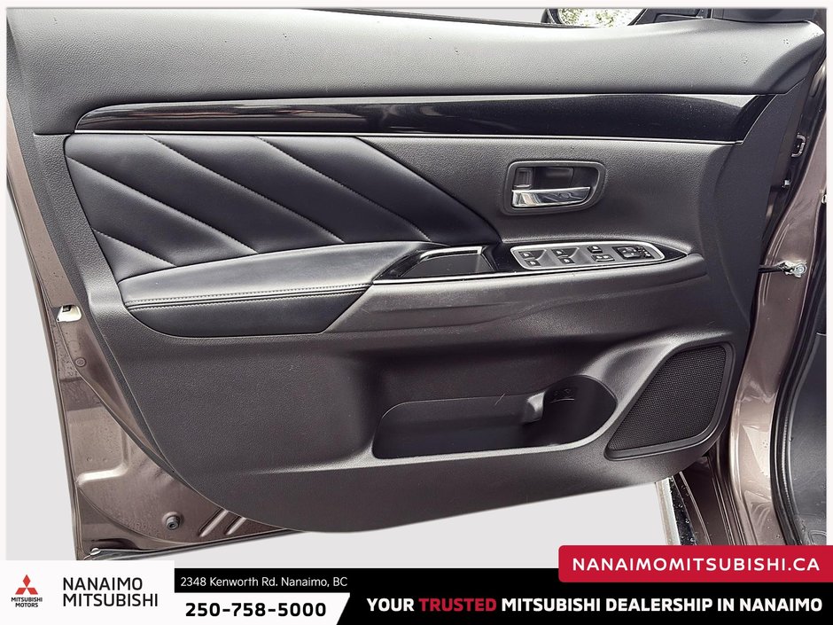 2019 Mitsubishi Outlander PHEV SE-10