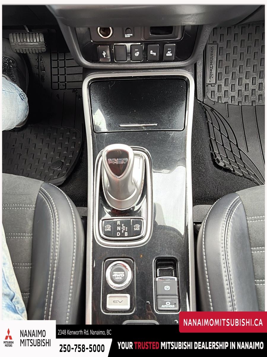 2019 Mitsubishi Outlander PHEV SE-17