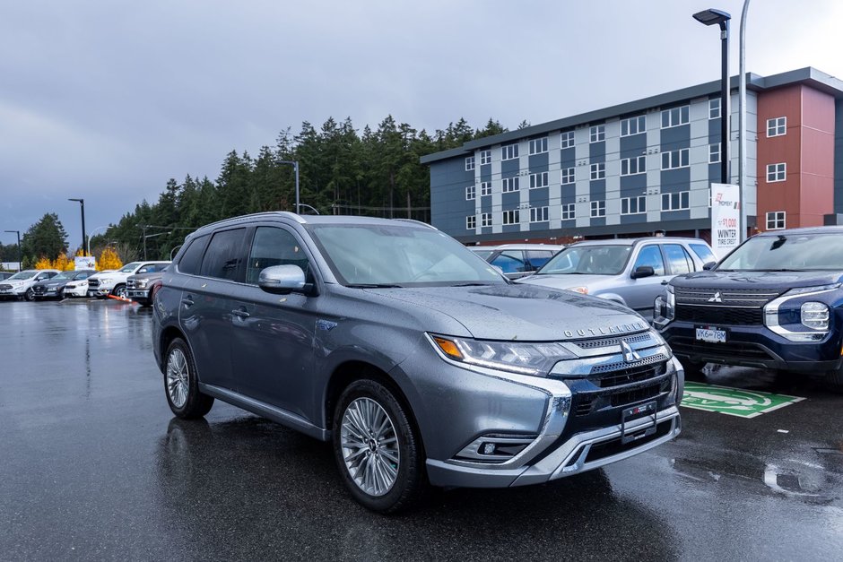 2020 Mitsubishi OUTLANDER PHEV LE-7