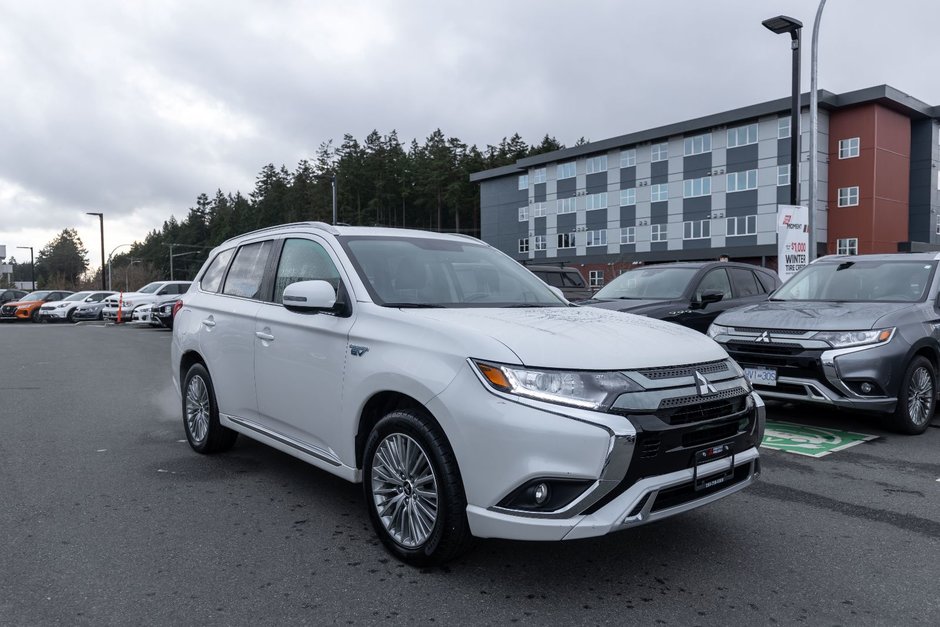 2020 Mitsubishi OUTLANDER PHEV LE-7