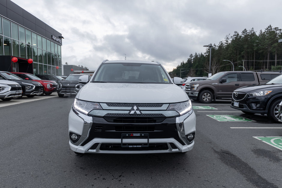 2020 Mitsubishi OUTLANDER PHEV LE-8