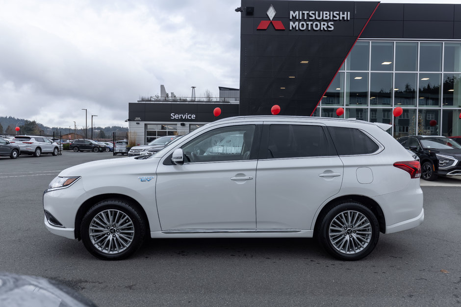 2020 Mitsubishi OUTLANDER PHEV LE-2