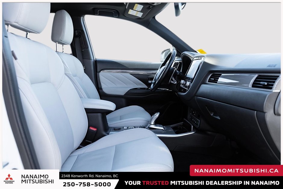 2020 Mitsubishi OUTLANDER PHEV SEL-18