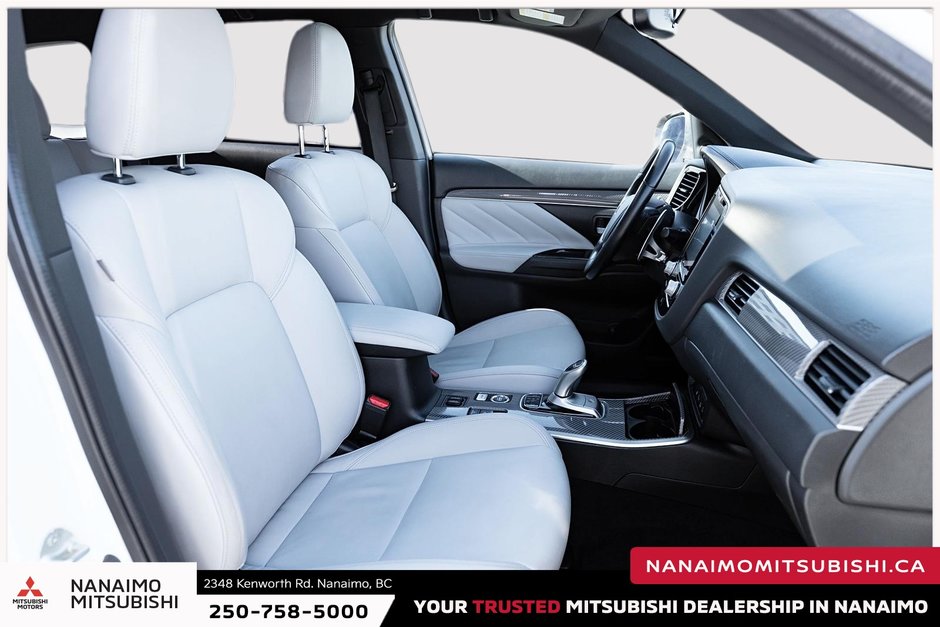2020 Mitsubishi OUTLANDER PHEV SEL-19