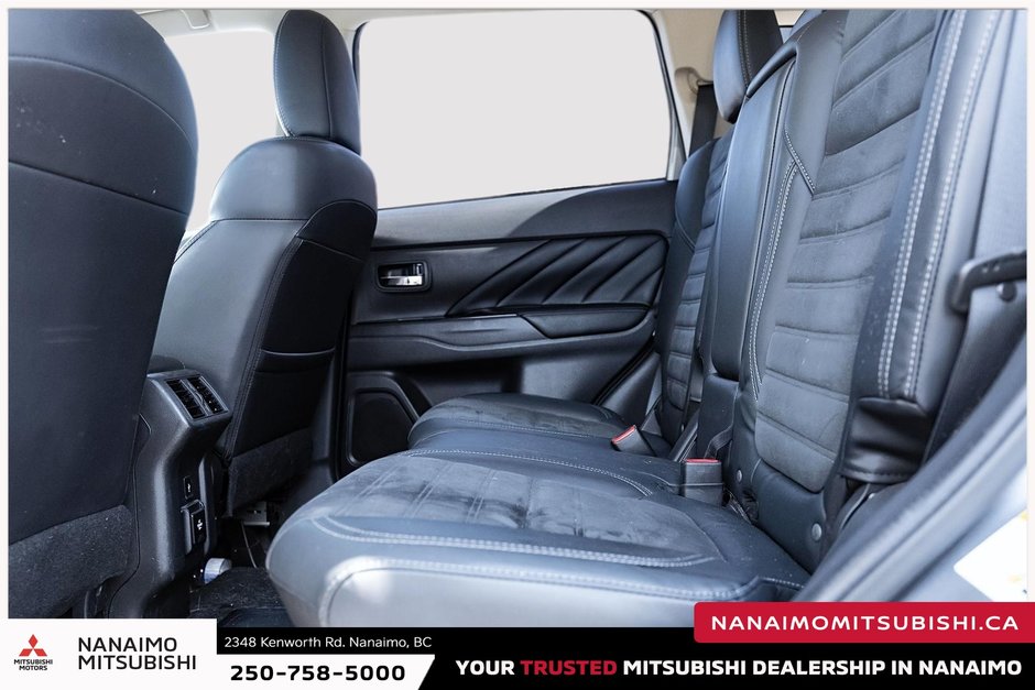 2020 Mitsubishi OUTLANDER PHEV SE-10