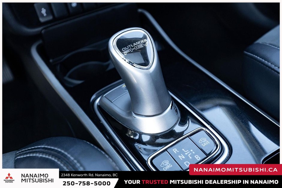 2020 Mitsubishi OUTLANDER PHEV LE-13
