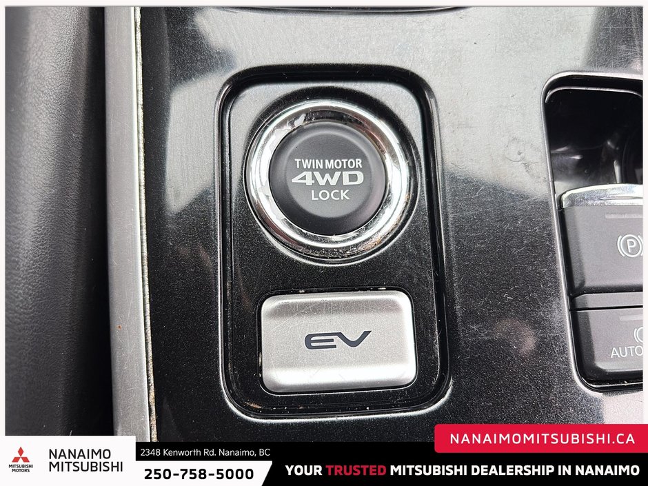 2020 Mitsubishi Outlander PHEV SE-18