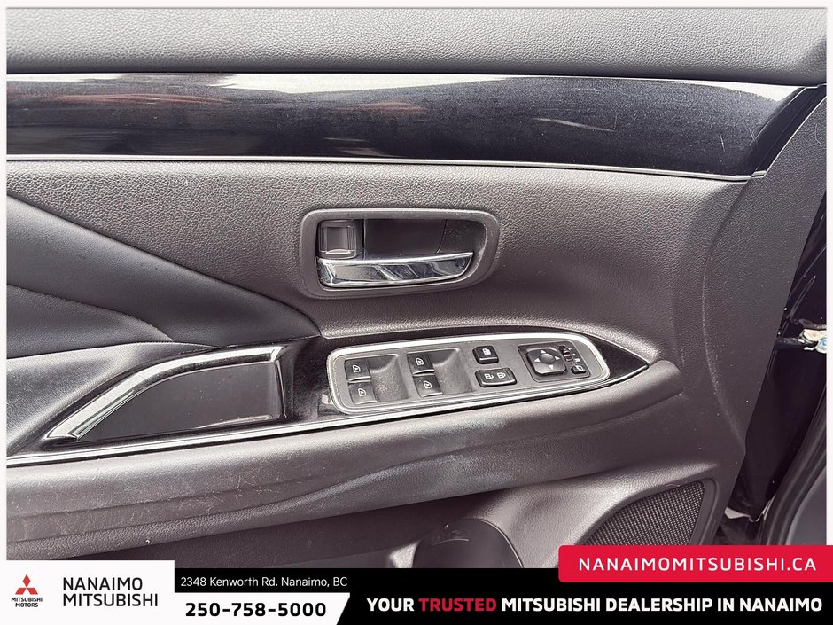 2020 Mitsubishi Outlander PHEV SE-9