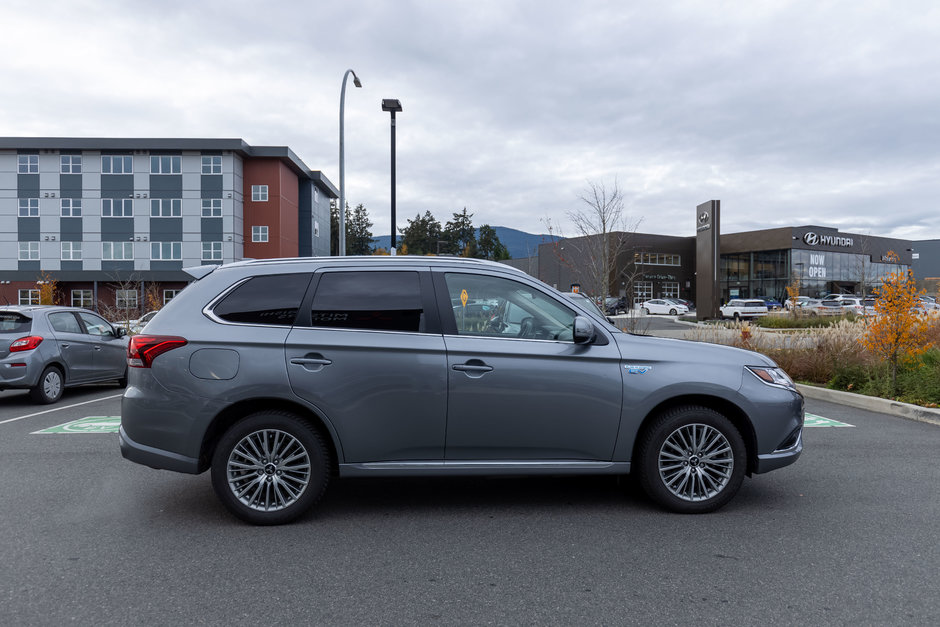 2021 Mitsubishi OUTLANDER PHEV SE-6