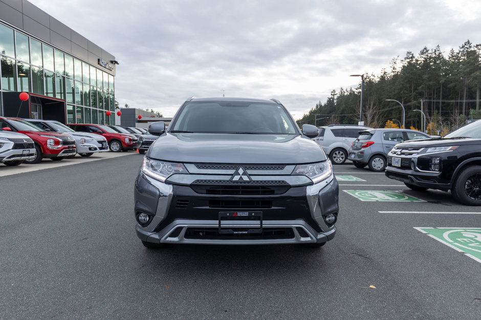 2021 Mitsubishi OUTLANDER PHEV SE-8