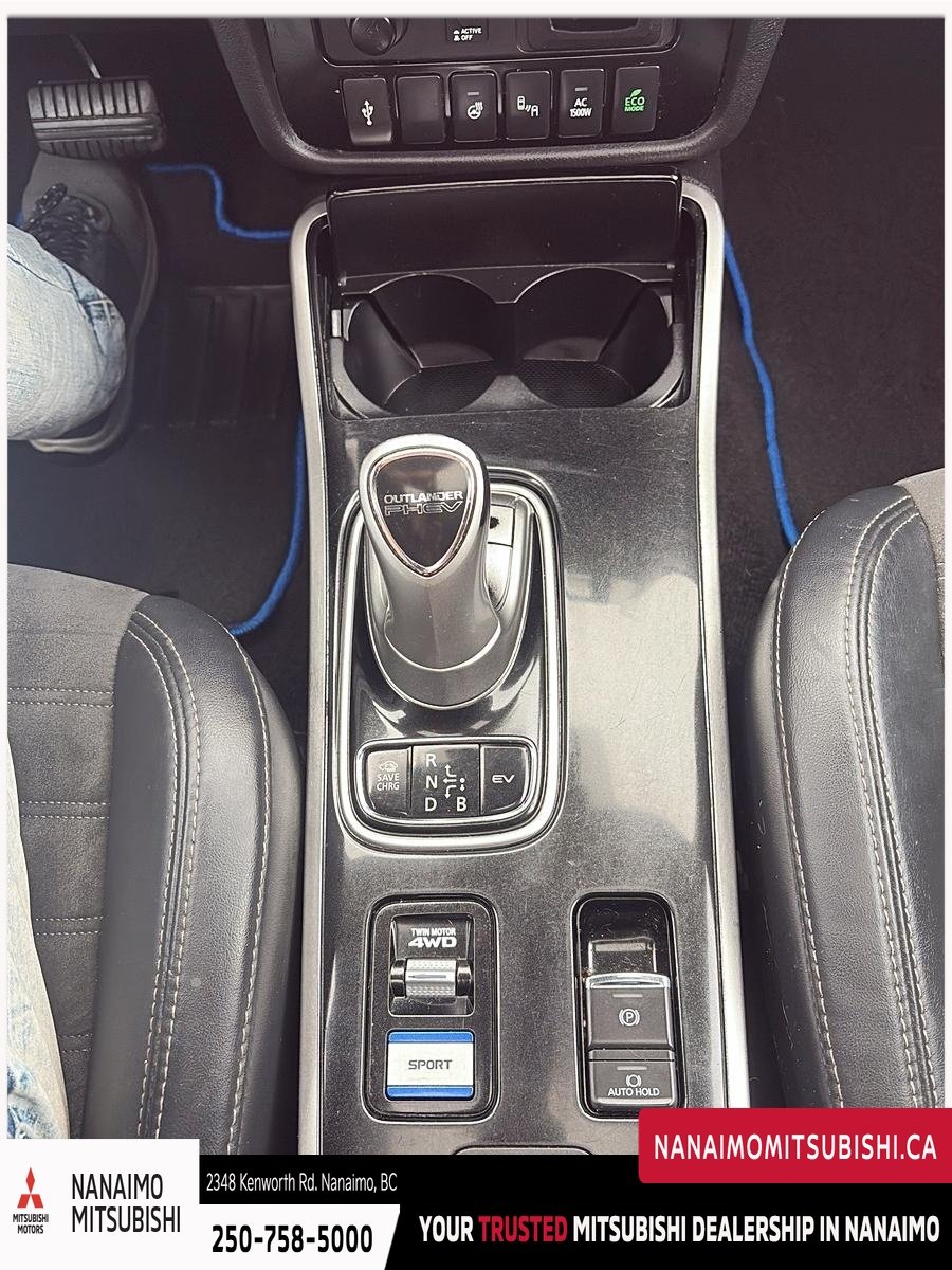 2021 Mitsubishi Outlander PHEV LE-17