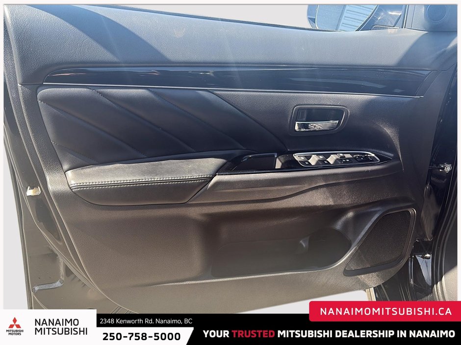 2021 Mitsubishi Outlander PHEV LE-10