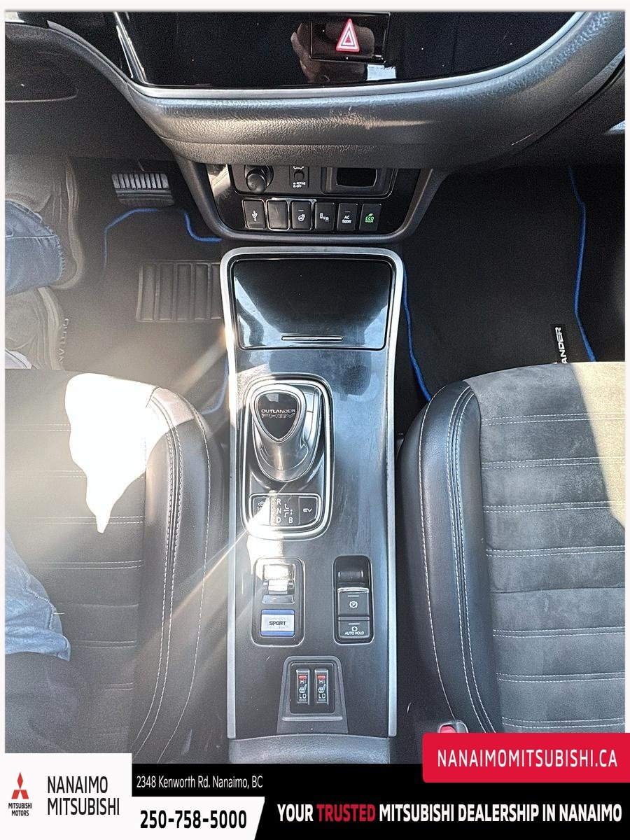 2021 Mitsubishi Outlander PHEV LE-17