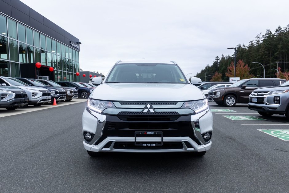 2022 Mitsubishi OUTLANDER PHEV SE-8