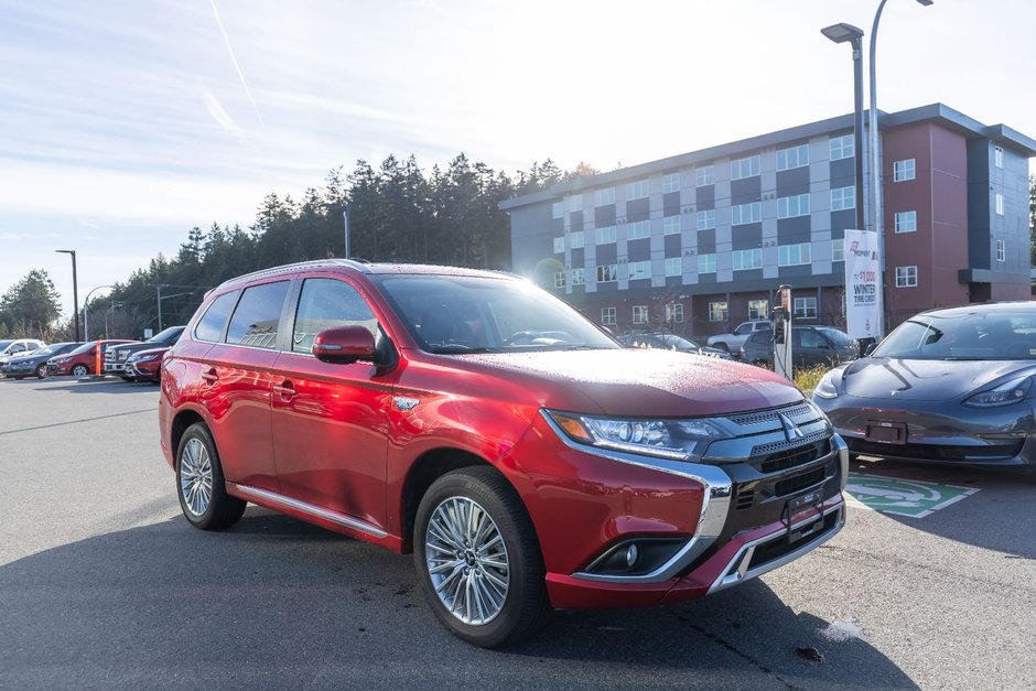 2022 Mitsubishi OUTLANDER PHEV LE-7