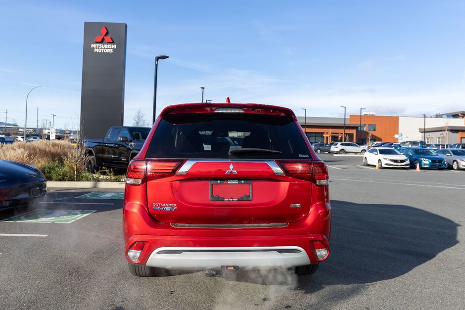 2022 Mitsubishi OUTLANDER PHEV LE-4