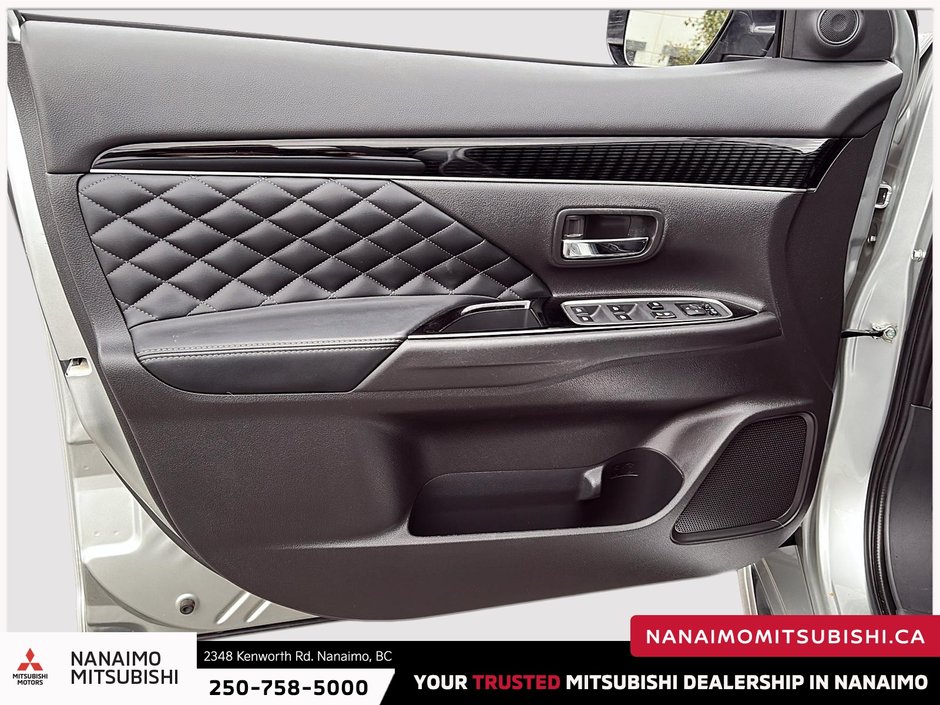 2022 Mitsubishi Outlander PHEV SE-10