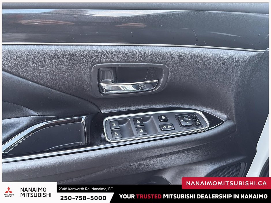 2022 Mitsubishi Outlander PHEV SE-11