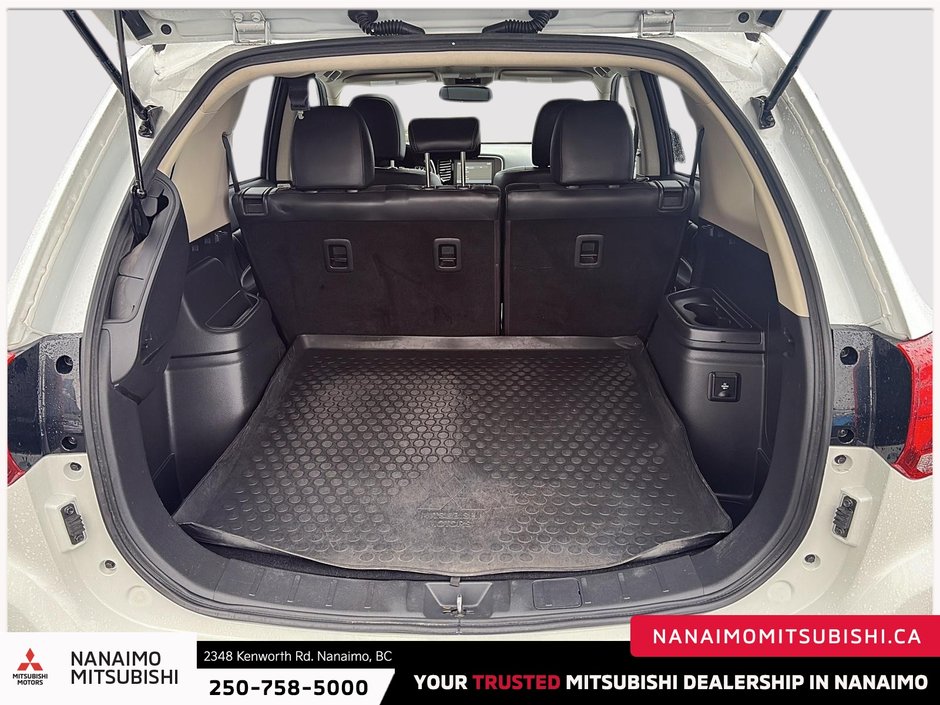 2022 Mitsubishi Outlander PHEV LE-17