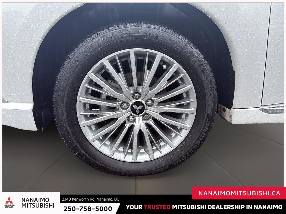 2022 Mitsubishi Outlander PHEV LE-1