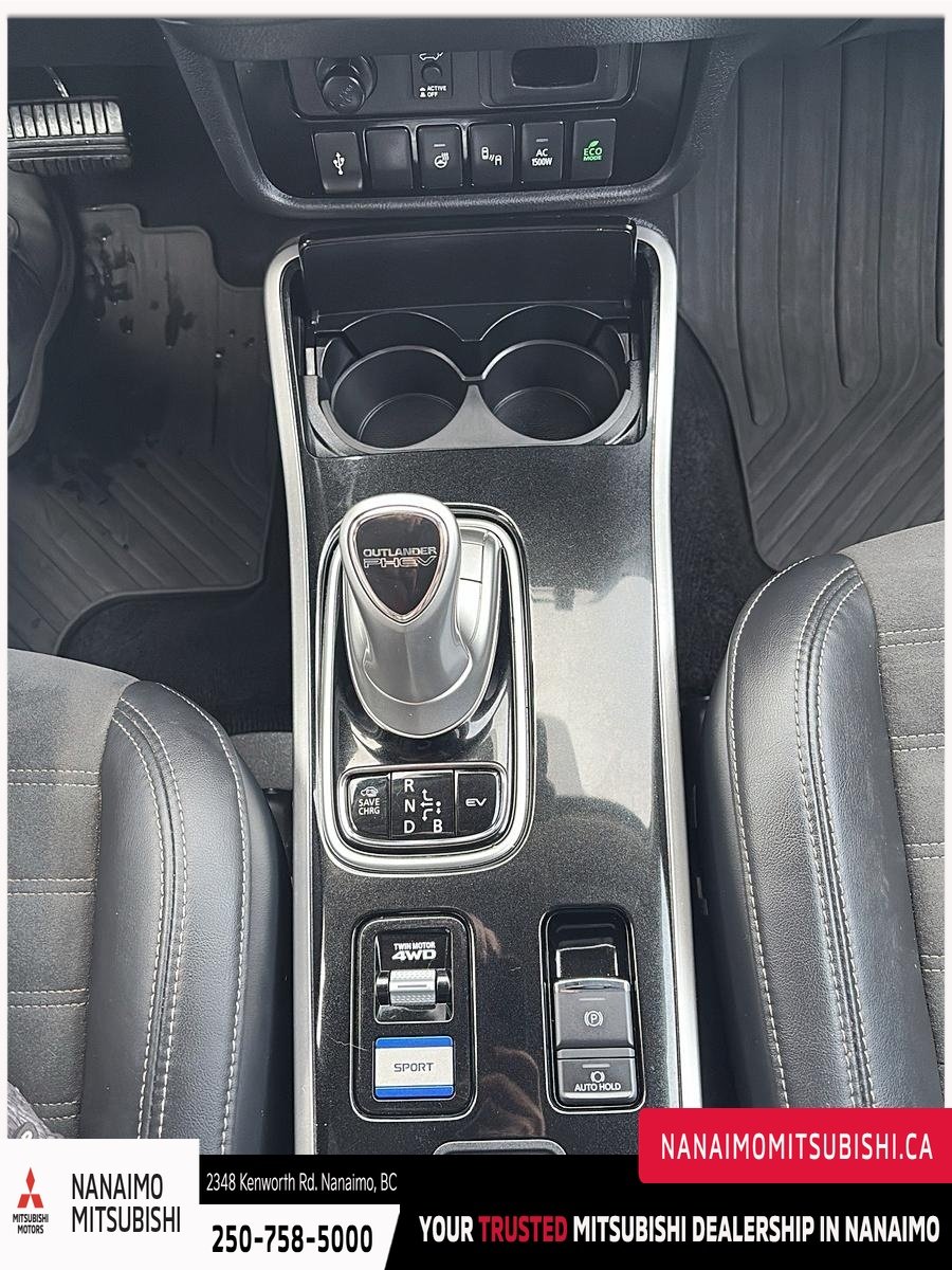 2022 Mitsubishi Outlander PHEV LE-15