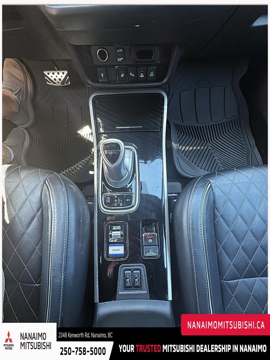 2022 Mitsubishi Outlander PHEV GT-17