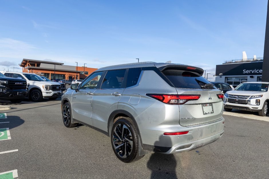 2023 Mitsubishi OUTLANDER PHEV SEL-3