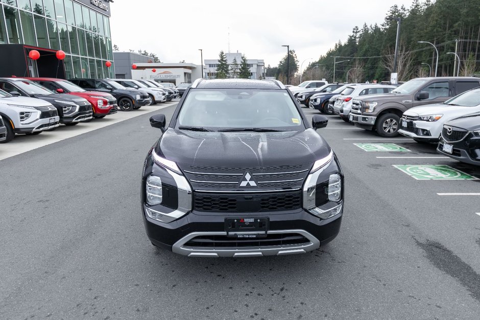 2023 Mitsubishi OUTLANDER PHEV LE-9