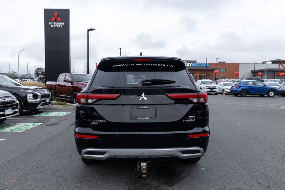 2023 Mitsubishi OUTLANDER PHEV LE-4