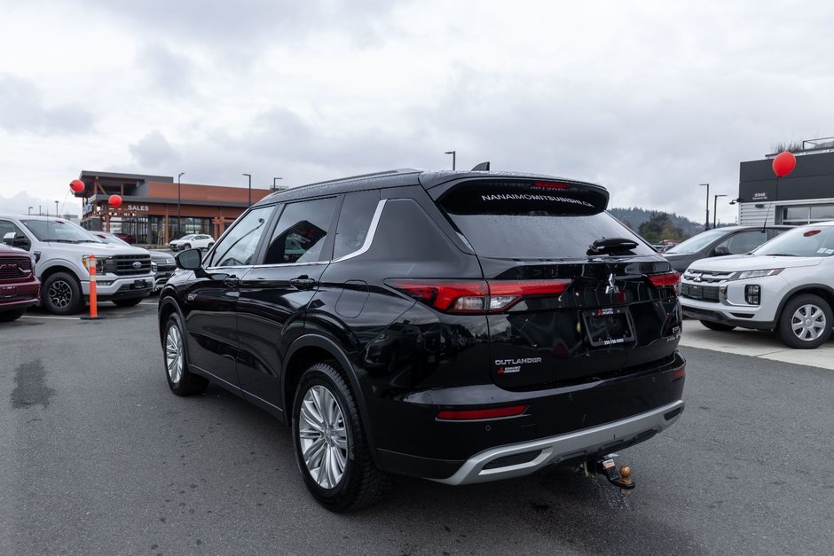 2023 Mitsubishi OUTLANDER PHEV LE-3