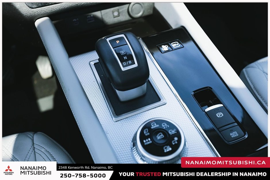 2023 Mitsubishi OUTLANDER PHEV GT-13