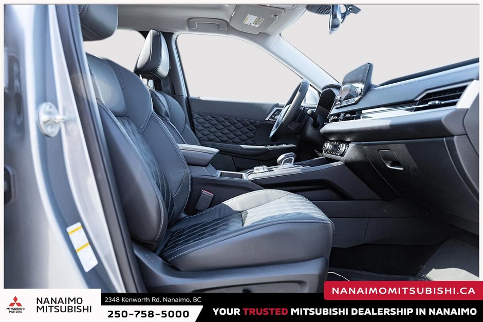 2023 Mitsubishi OUTLANDER PHEV SEL-18