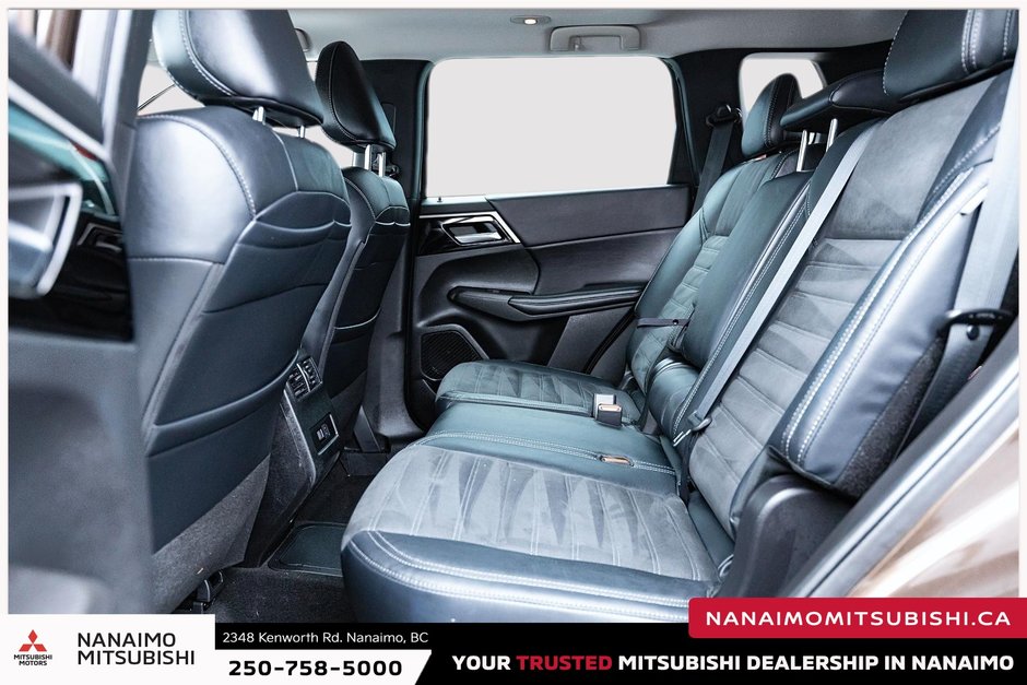 2023 Mitsubishi OUTLANDER PHEV LE-10
