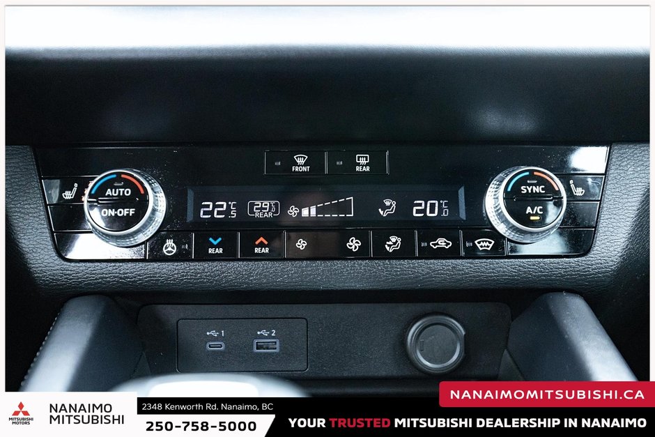 2023 Mitsubishi OUTLANDER PHEV LE-14