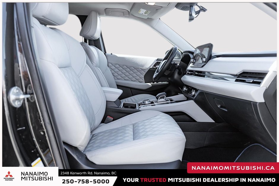 2023 Mitsubishi OUTLANDER PHEV SEL-18