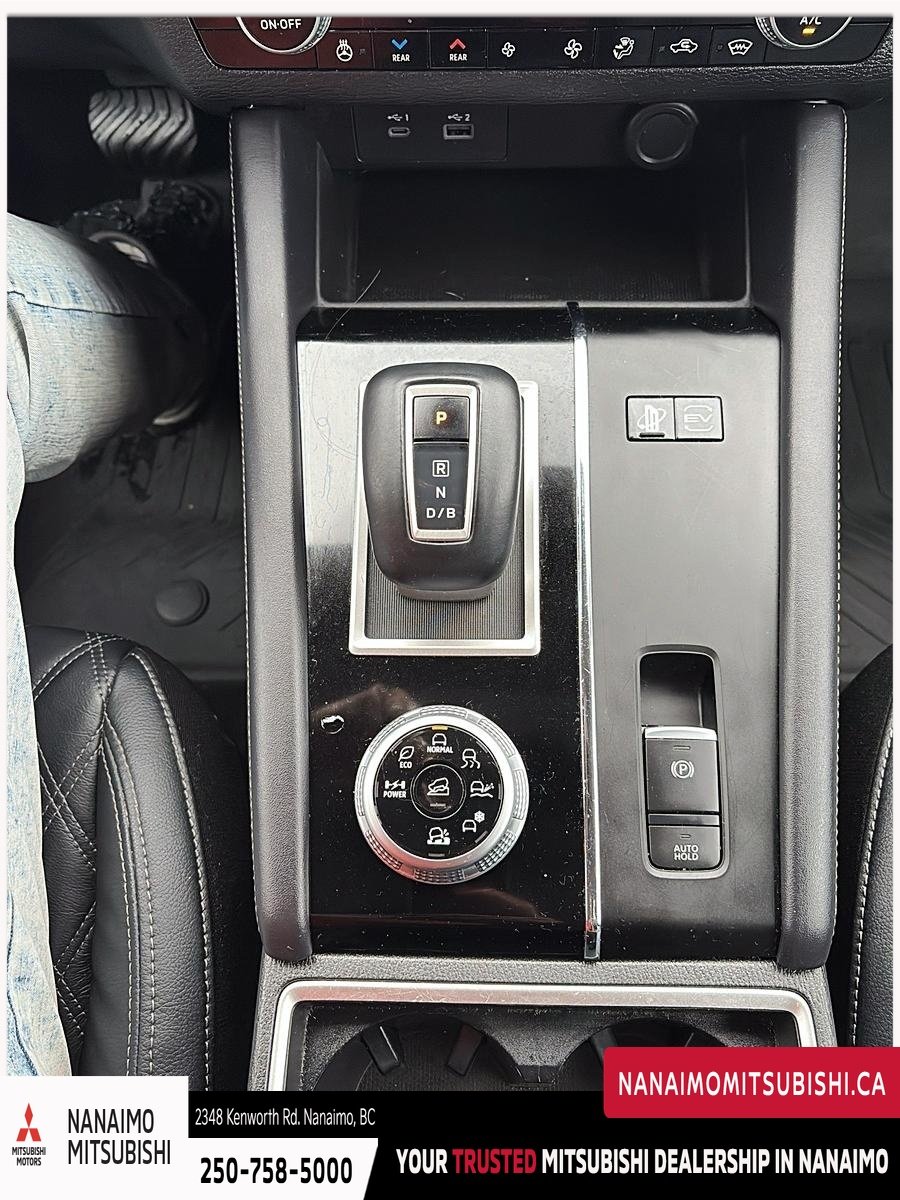 2023 Mitsubishi Outlander PHEV SEL-17