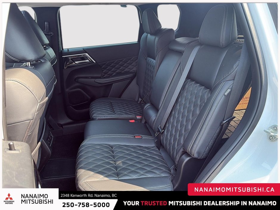 2023 Mitsubishi Outlander PHEV SEL-9
