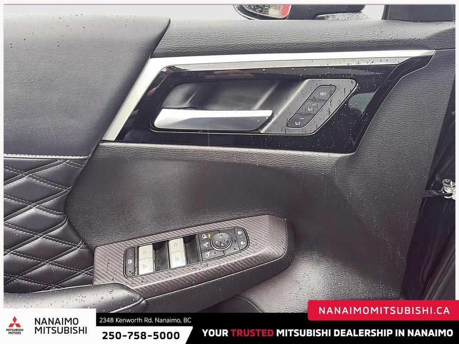 2023 Mitsubishi Outlander PHEV SEL-11