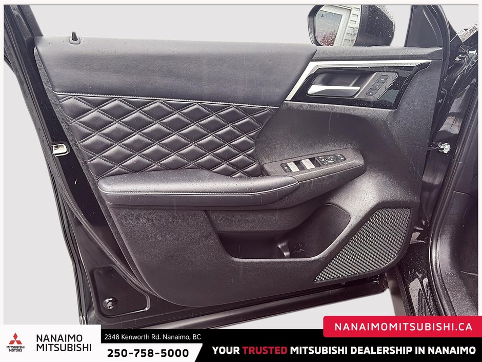 2023 Mitsubishi Outlander PHEV SEL-10