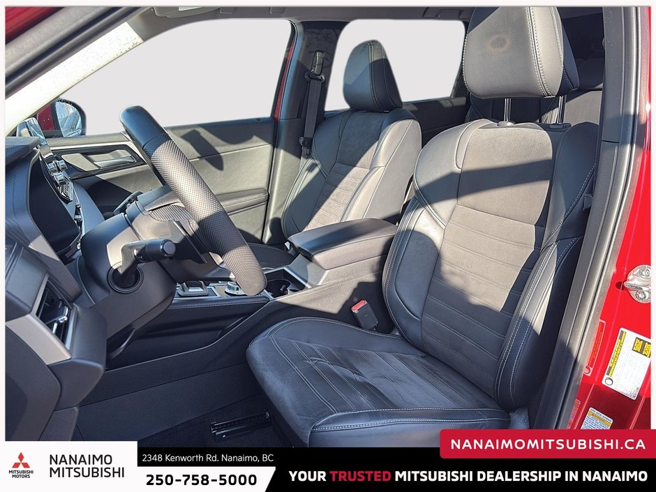 2024 Mitsubishi Outlander PHEV LE-8