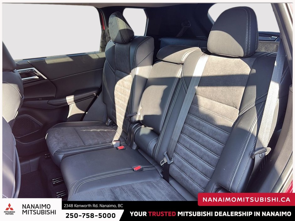 2024 Mitsubishi Outlander PHEV LE-9