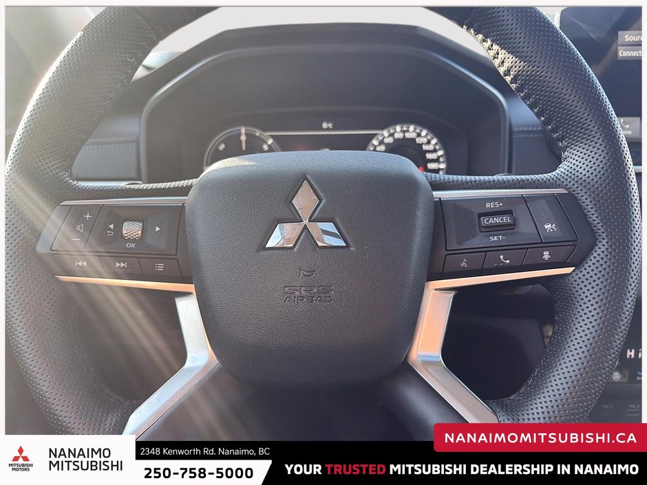 2024 Mitsubishi Outlander PHEV LE-13