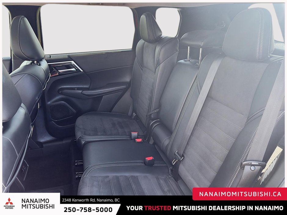 2024 Mitsubishi Outlander PHEV LE-10