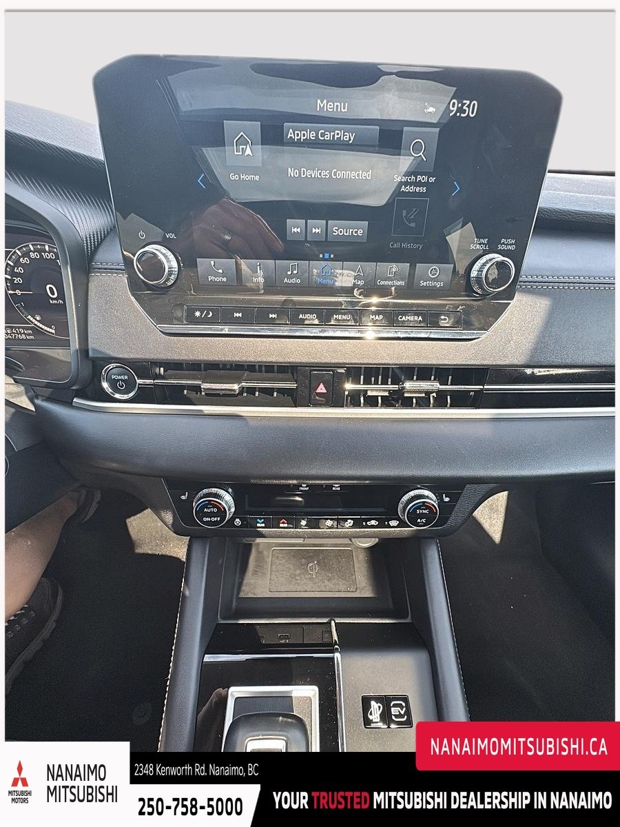 2024 Mitsubishi Outlander PHEV LE-17