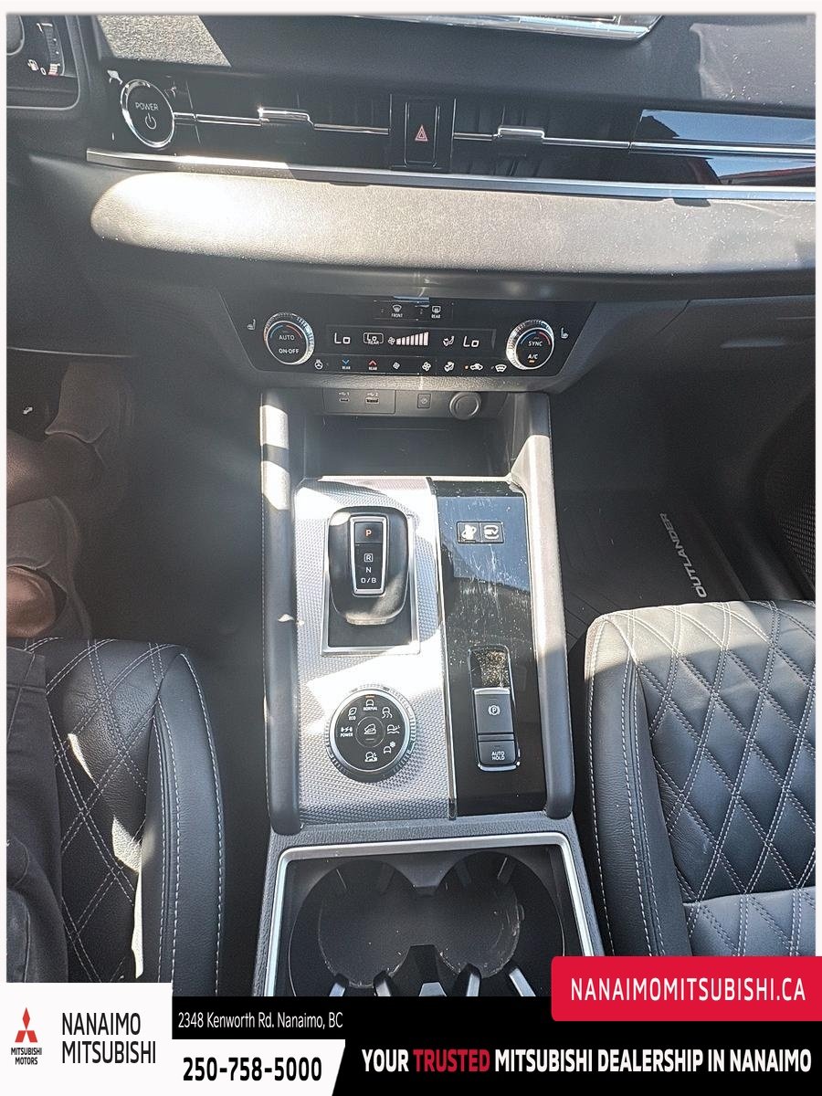 2024 Mitsubishi Outlander PHEV GT-17